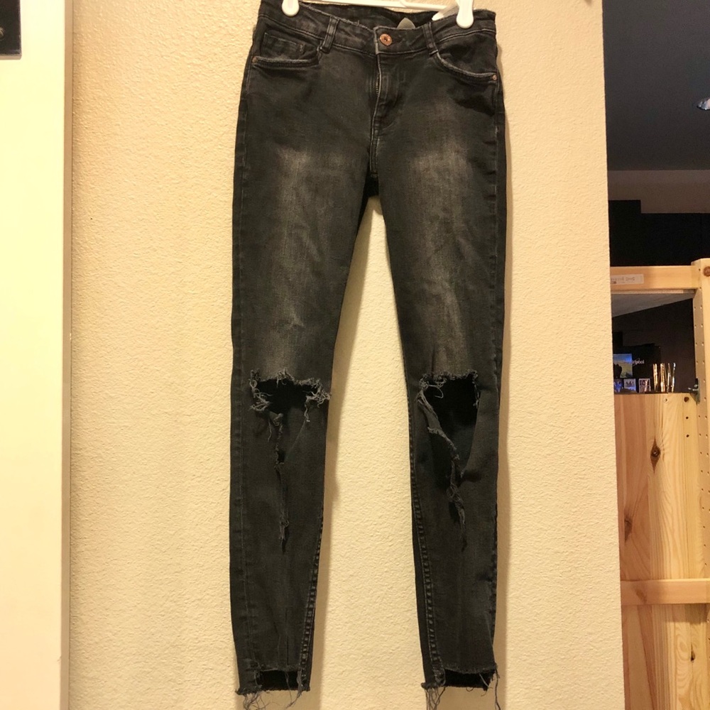 Ripped Skinny Jeans